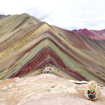 ペルー】地球温暖化の恩恵!?突如出現した絶景レインボーマウンテン