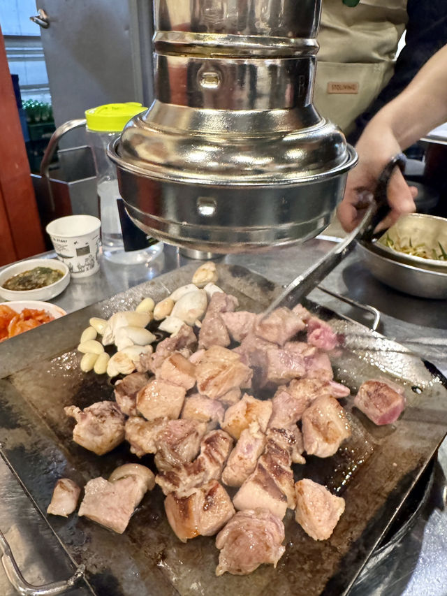 🇰🇷廣安里烤豬肉界的小黑馬｜和平金海背肉