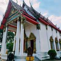 泰國曼谷湄南河畔古老寺廟景點:Wat Khrut，祈福特別靈驗，適合拍照📸打卡