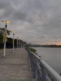 Dadaocheng Wharf: A Riverside Escape with Stunning Sunsets
