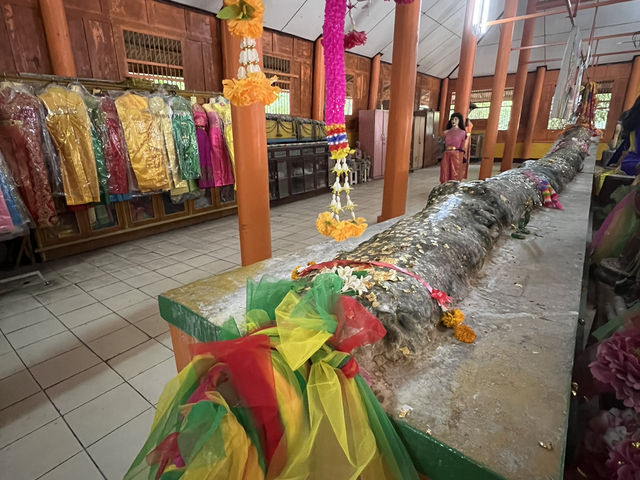 วัดเสาไห้