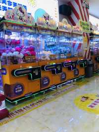 大人🧑🏽小朋友🧒很喜愛的夾公仔🧸機100%有公仔走