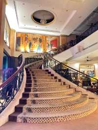Old and classic hotel from the exterior but interior is superb