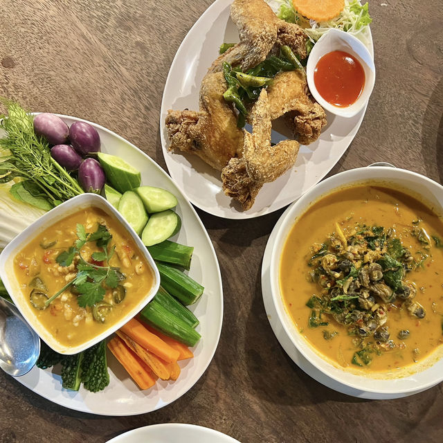 ครัวกำปั่นเขาใหญ่ ร้าน Michelin Guide  