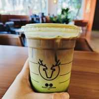 A Café for Every Mood: Exploring Daily Coffee