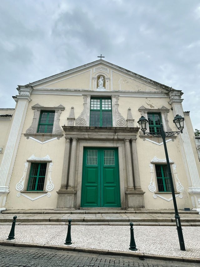 【世界遺産】ポルトガルの風薫る静寂の教会⛪️✨
