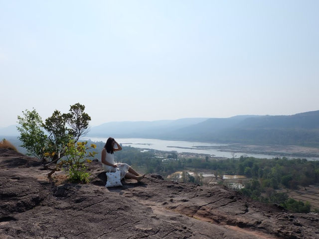 ดูตะวัน 🌤️ ขึ้นก่อนใครในสยามที่ ผาแต้ม