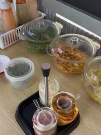 Five-Grain Silky Noodles and Free Refills: A Visit to Wuguyufen in Mount Austin JB