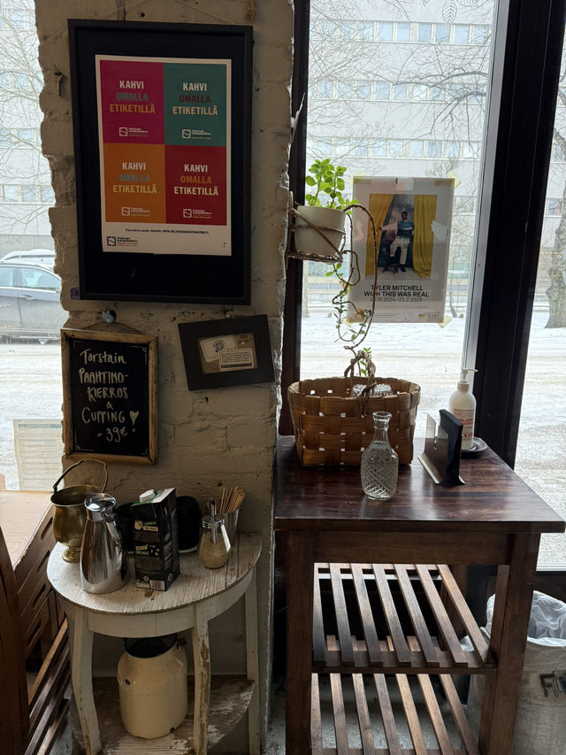 Cozy Coffee Break at Helsingin Kahvipaahtimo☕✨🇫🇮