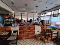 คาเฟ่ขนมไทย สไตล์โฮมมี่ เหมือนมาบ้านเพื่อน