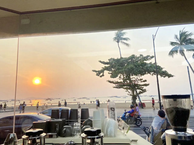 Sunset Coffee Roaster คาเฟ่วิวทะเลพัทยา