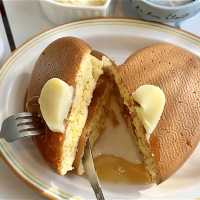 Scoop Coffee: A Cute Café with Heart-Shaped Pancakes in Shinjuku 