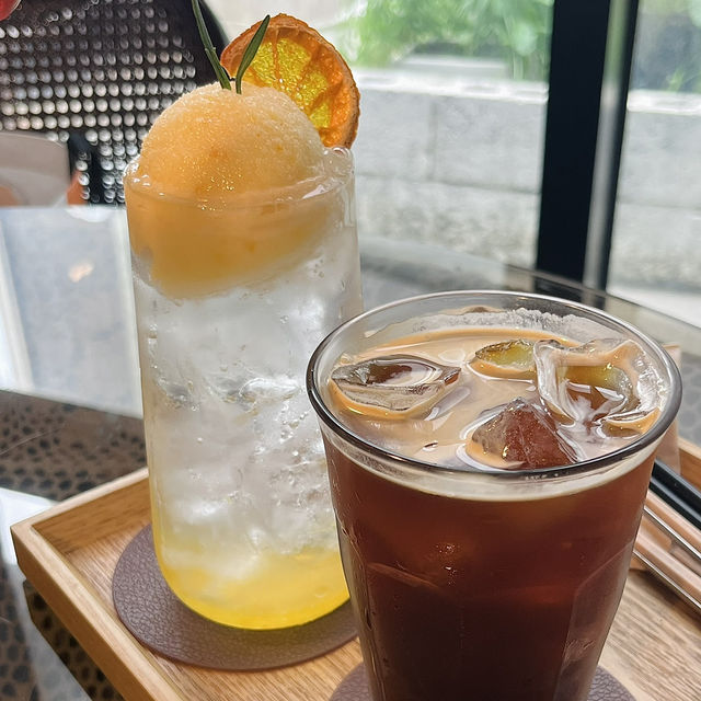 예쁜 디저트와 바다 뷰가 있는 제주도 카페 <트라이브> 🍊