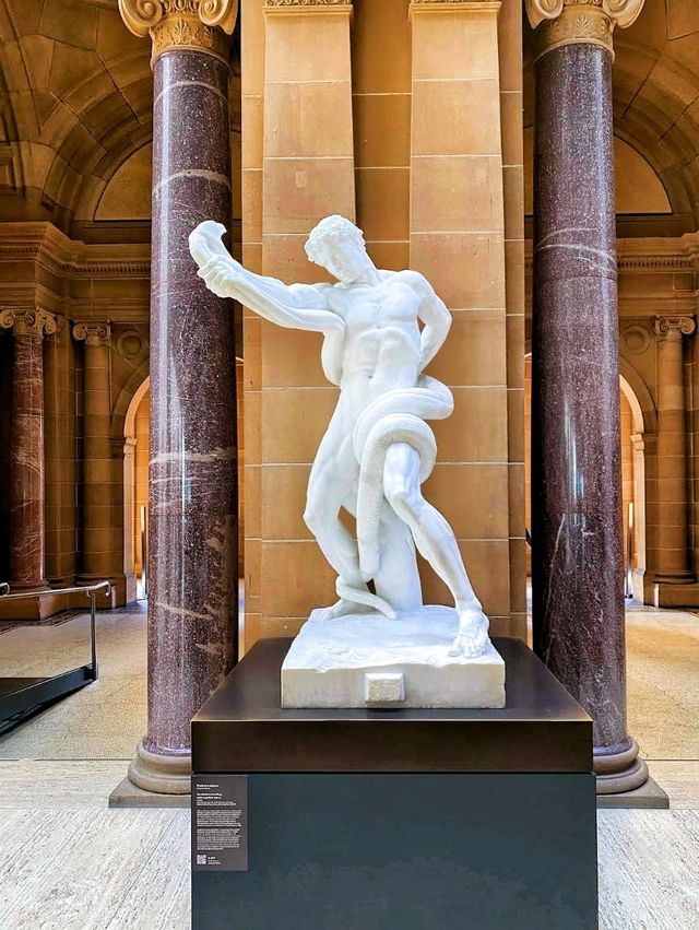 Exploring the Art Gallery of New South Wales, absolutely a cool experience! 