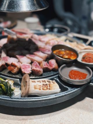 濟州黑豬肉天花板！「熟成到 숙성도」必吃 🍖