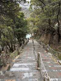 Attractions to visit in White Crater