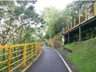 경미 하천변 공원 (Jingmei Riverside Park)
