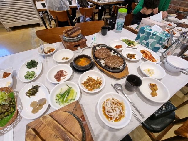 제천 청풍호 떡갈비 전문점