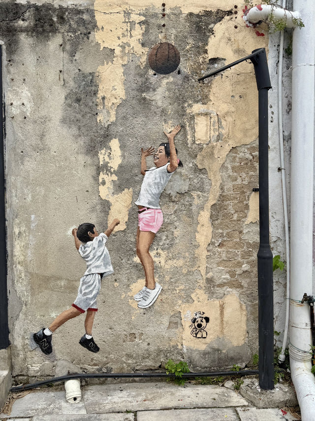 Exploring the great murals of Georgetown! 