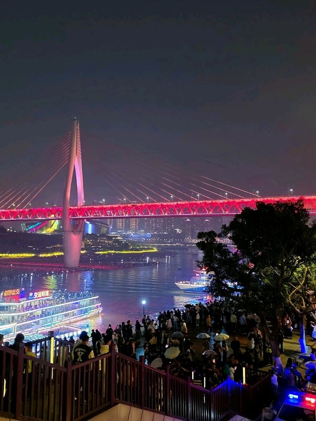Discover the Magic of Chongqing – The Mountain City by the River!