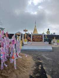 สักการะพระธาตุเมืองเชียงใหม่