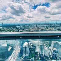 【タイ】絶景‼️世界最大級のガラス床からバンコクの街並みを見下ろす🏙️マハナコンタワー