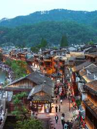 ชวนเที่ยวเฟิ่งหวงเมืองน้ำโบราณอายุ 400 ปี 