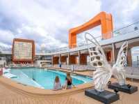 🚢 Sailing on Celebrity Edge: Rooftop Gardens, Magic Carpets & Infinite Gelato! 🍦  