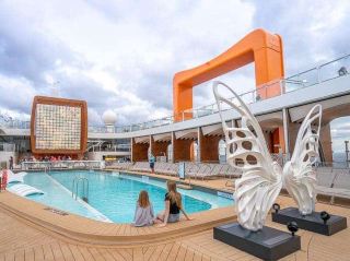 🚢 Sailing on Celebrity Edge: Rooftop Gardens, Magic Carpets & Infinite Gelato! 🍦  