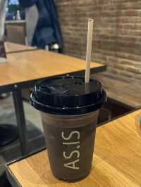 กาแฟดี บรรยากาศเท่ ถ่ายรูปสวยทุกมุม ที่ As is