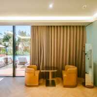 Mirror Mirror Hotel Cafe & Restaurant Rayong