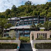 Hyatt Regency Phuket โรงแรมหรูที่ตั้งอยู่บนเนินเขา