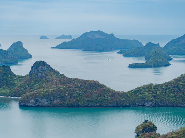 ผาจันทร์จรัส หมู่เกาะอ่างทอง 🏝️🌊