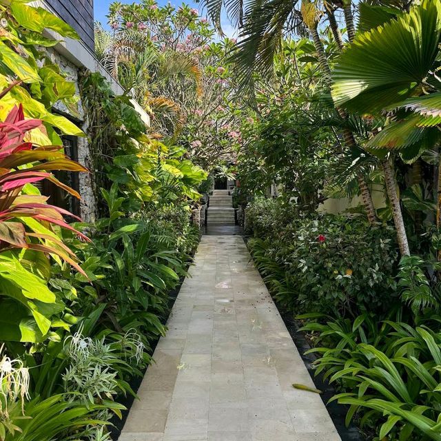 The Ungasan Clifftop Resort – Uluwatu