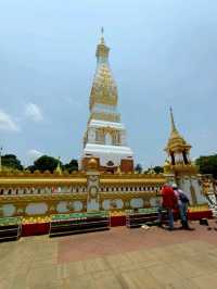 สักการะพระธาตุพนม จังหวัดนครพนม