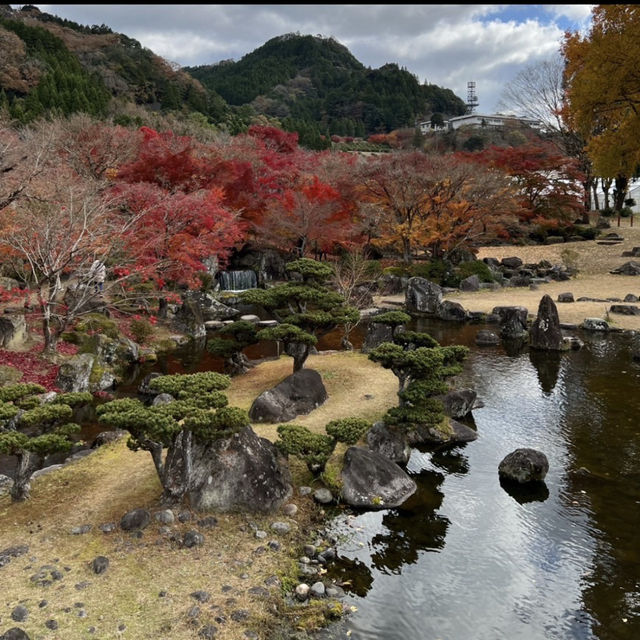 耶馬溪ダム記念公園 溪石園