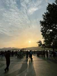 ชมวิวชิลล์ ๆ ที่ West Lake