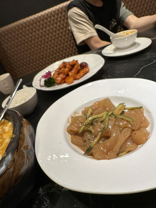 金光華港人必食片皮鴨！
