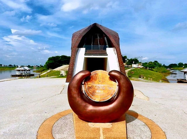 พาสาน อาคารสัญลักษณ์ต้นน้ำเจ้าพระยา นครสวรรค์