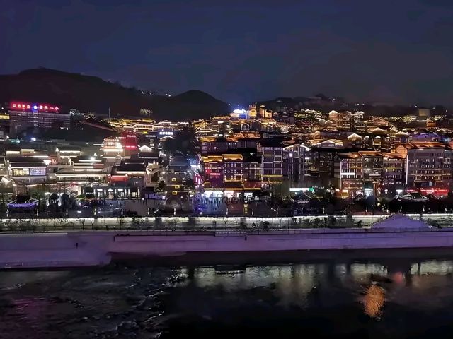 A River of Lights, A Town Drunk on History – Maotai After Dark