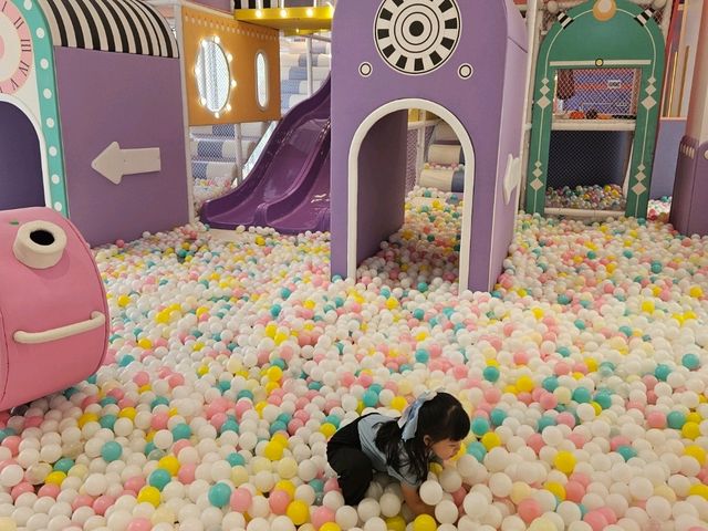 A Mini Disneyland Stay at Garden Rezen Hotel Shanghai – Perfect for Families!