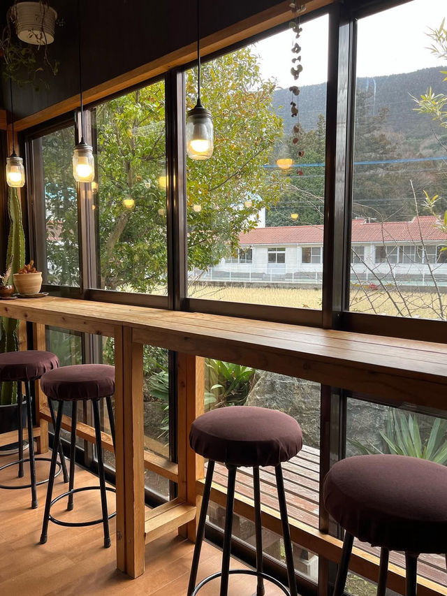 【福岡グルメ】山の上の古民家カフェ☕️窓からの景色を楽しめる✨