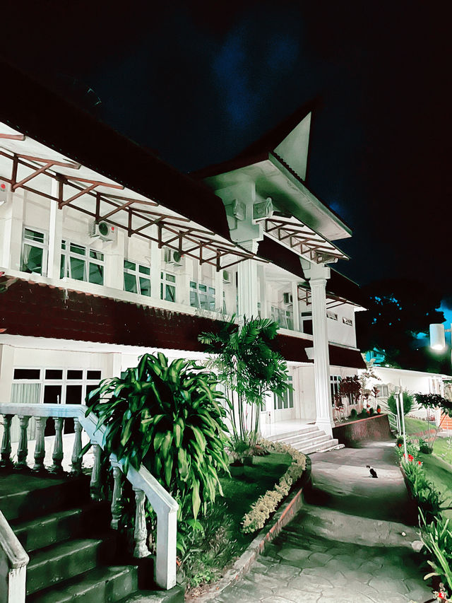 “Tranquil Khas Parapat: Serenity by the Lake”