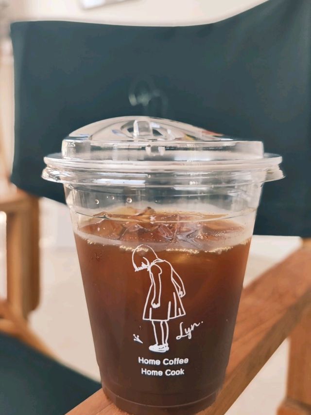 Lyn homecoffee & homecook คาเฟ่ปากเกร็ด นนทบุรี