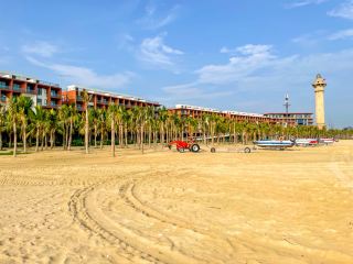 Sun Marina Ha Long's beach and lighthouse