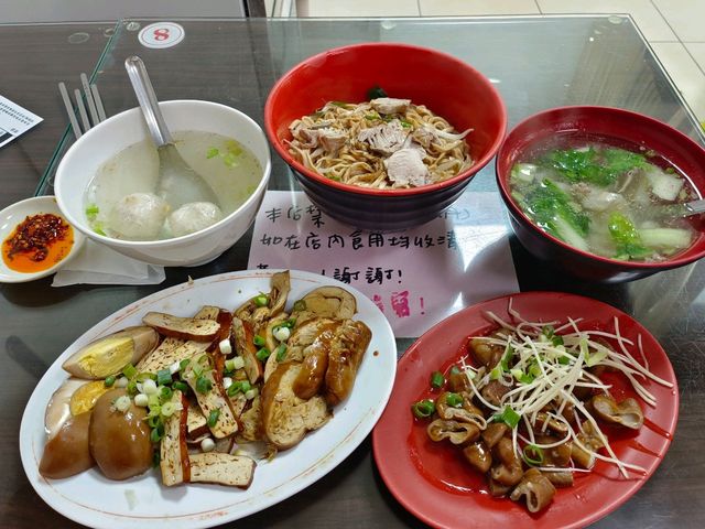 桃園夜市美食，同學麵店