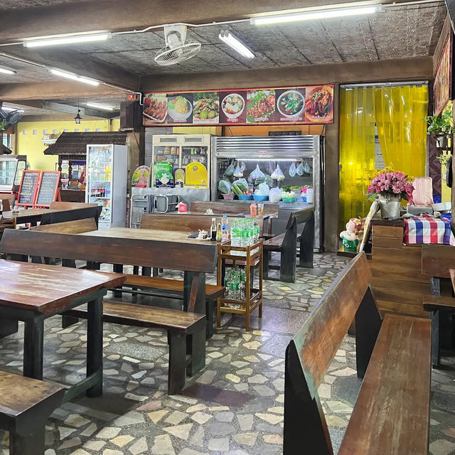 ร้าน โกแดง
