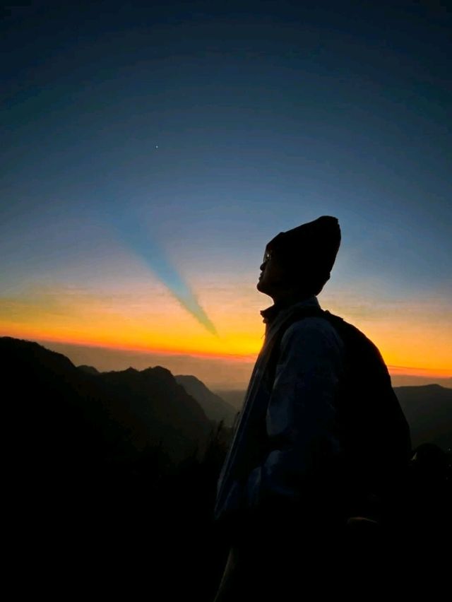 🌅 Chasing Fire in the Sky – Mount Bromo’s Legendary Sunrise