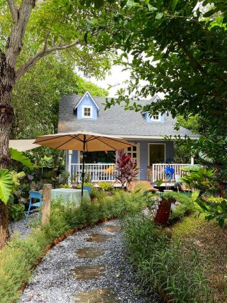 Cafe Tiny House🩵🫐