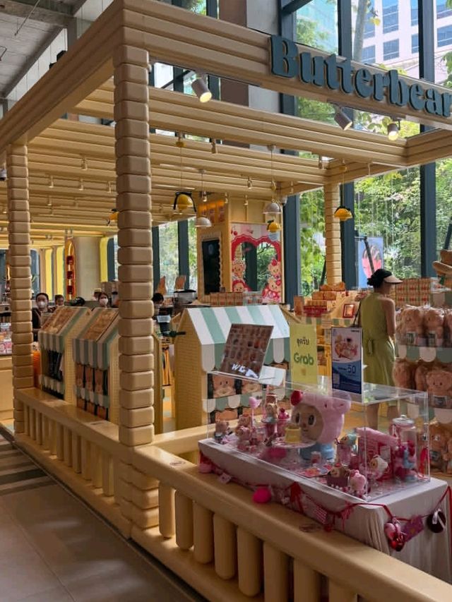 🇨🇳🛍️ Tianhe City Shopping Mall (Tee Mall): Shop, Dine & Shine in Guangzhou! ✨🏙️